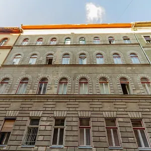  Apartamento Cozy Nest By The Andrassy Avenue